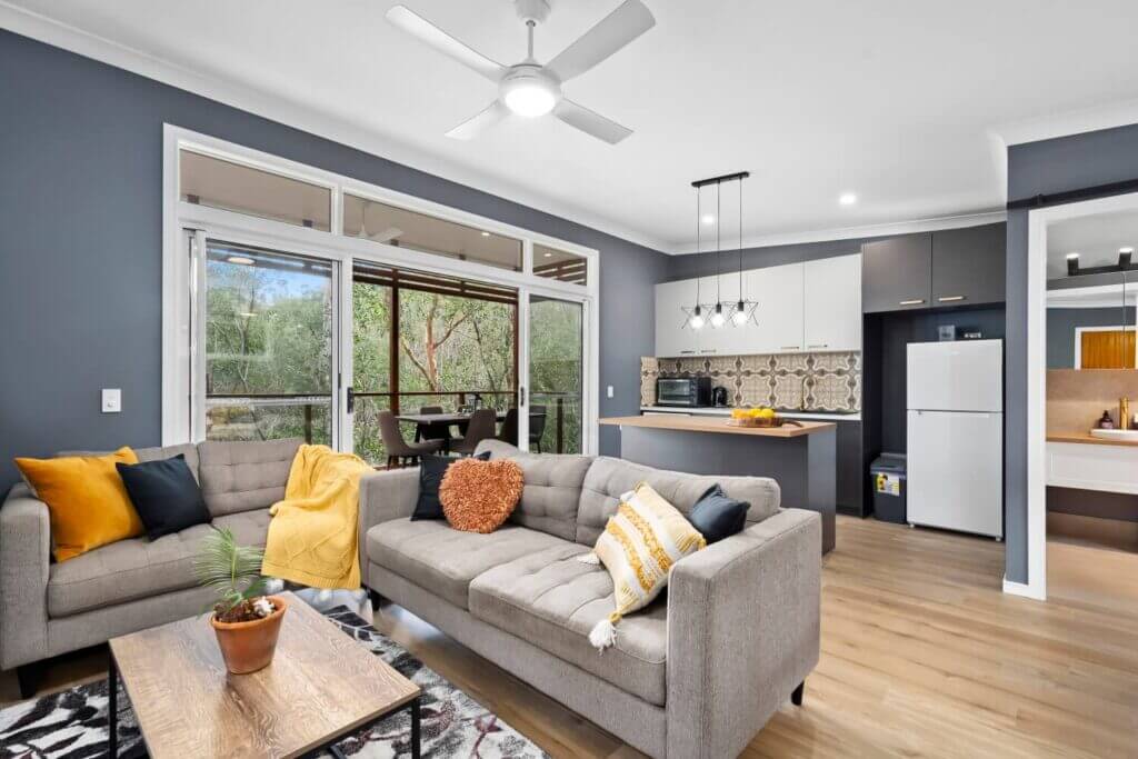SitT comp 3 studio home