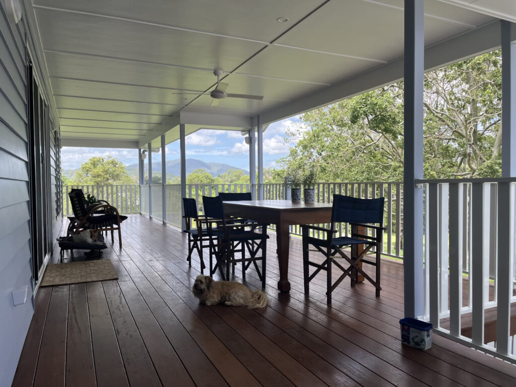 Braeview 6 granny flat deck
